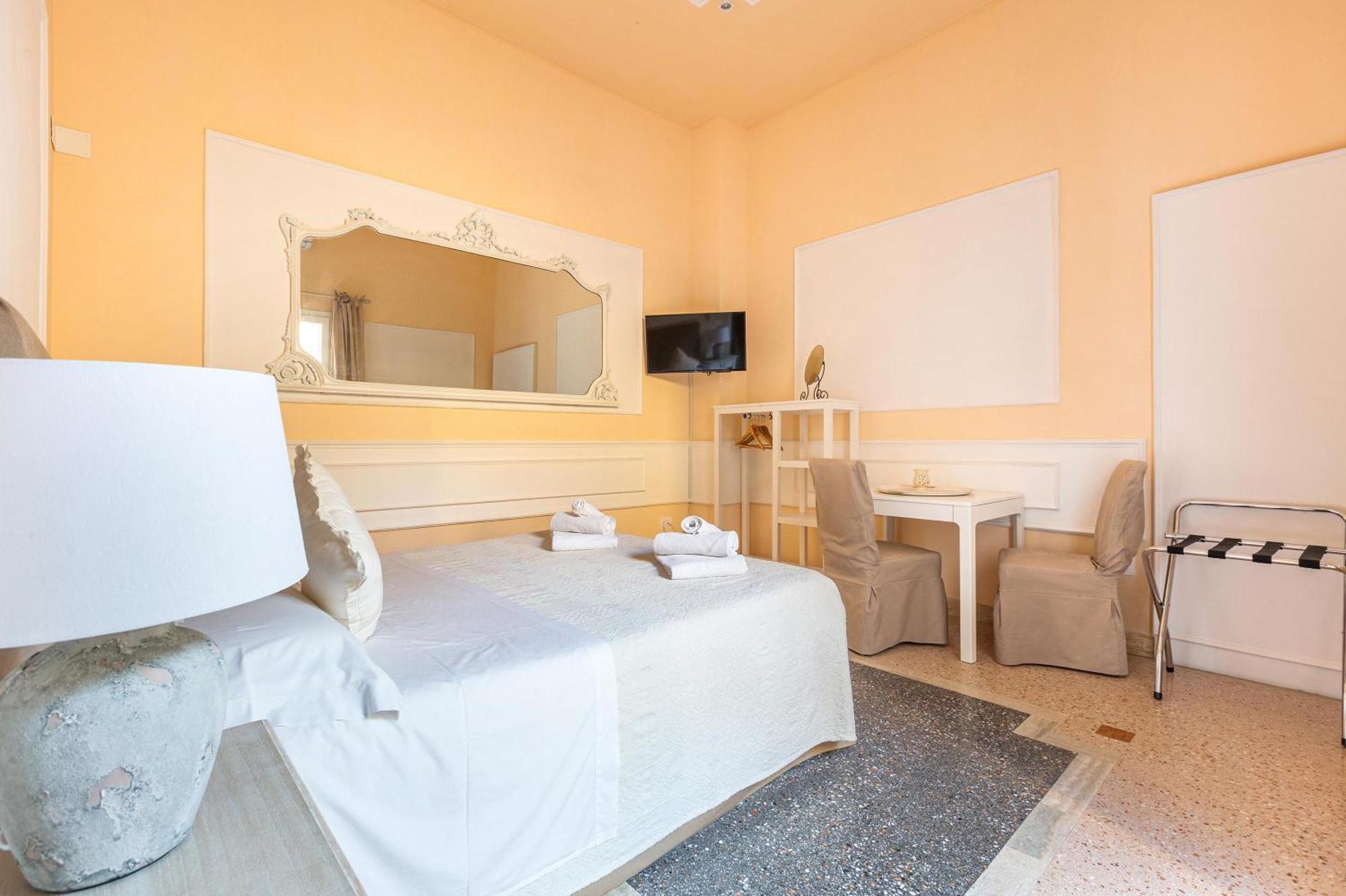 Dimora Le Tre Muse Guesthouse 레체 외부 사진