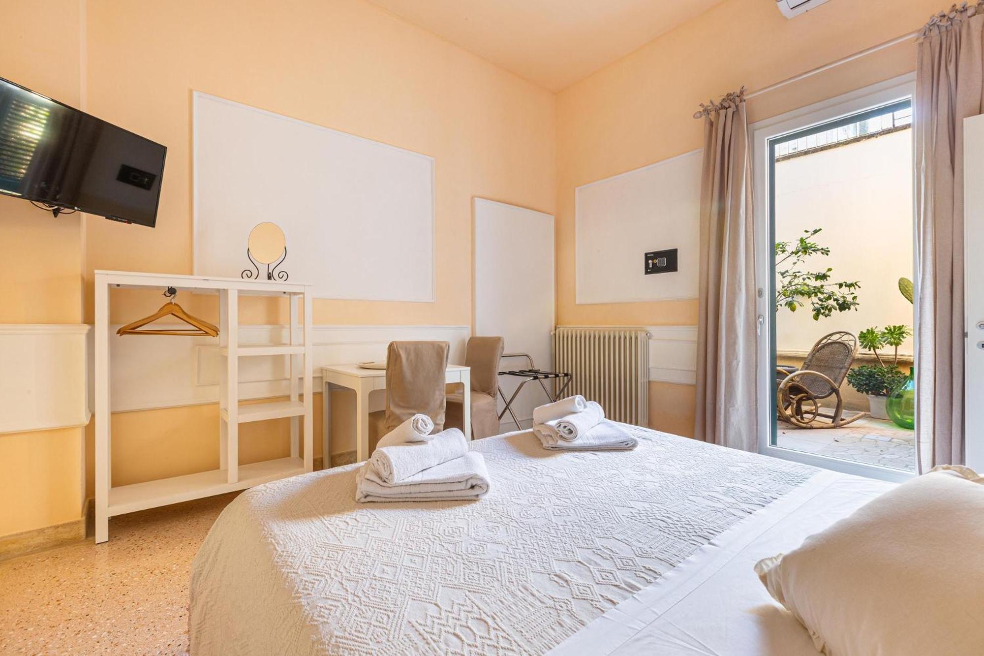 Dimora Le Tre Muse Guesthouse 레체 외부 사진