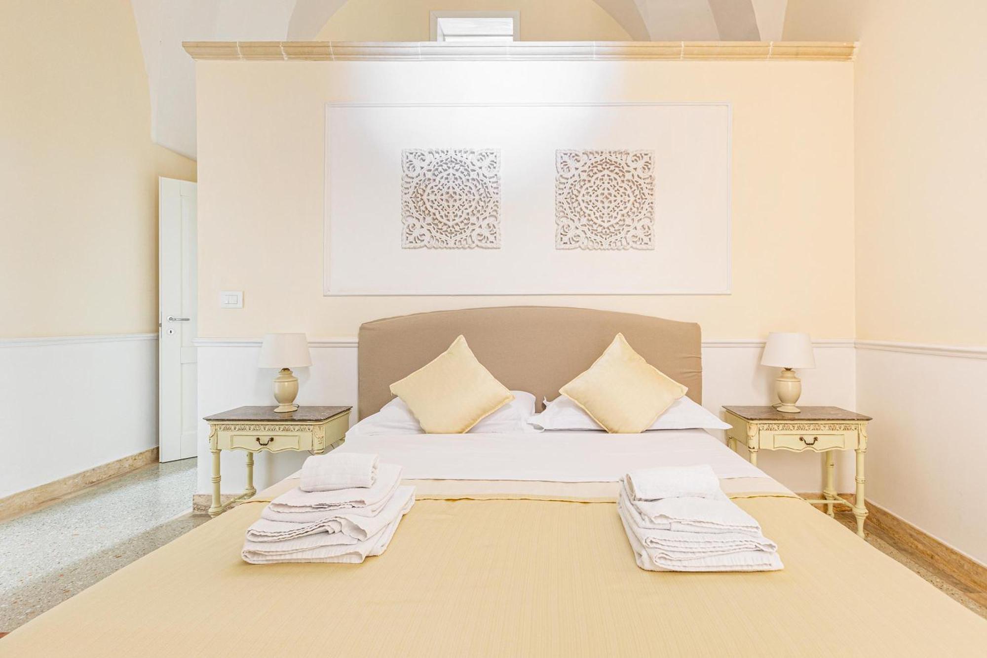 Dimora Le Tre Muse Guesthouse 레체 외부 사진